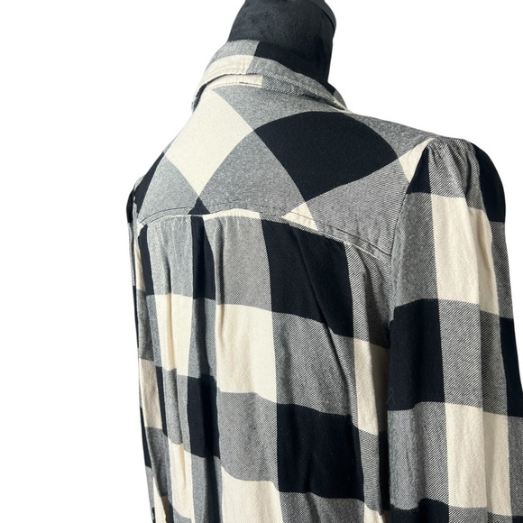 Sanctuary Black & Cream Plaid Long Sleeve Button Down Shirt Women’s Size Medium - Picture 11 of 16